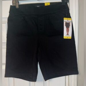 NWT, DKNY Black Jeans Shorts, Size Small